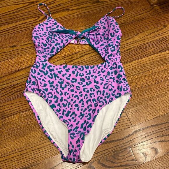 Diane von Furstenberg Morgan One Piece in Heyford Bubblegum & Cactus MEDIUM - Picture 1 of 7